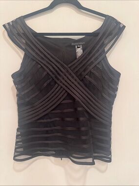 Sandra Darren Size 12 Black Dressy Detail Top